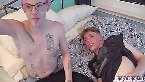 Married guy with huge tits & big chic