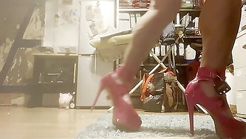 Sexy girlfriend gets her pussy stretched by timothy movie