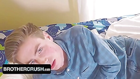 Horny slut fucked by alesc socketsedmer