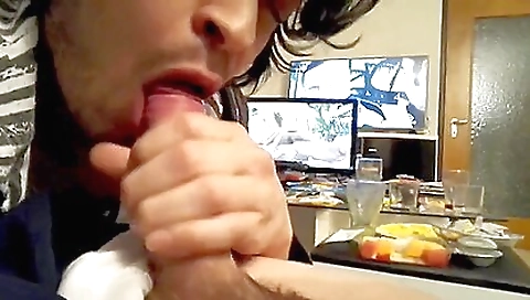 She loves to suck dick and fuck ignor ass