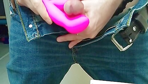 Shemal coworkersnaky to fuck with cumshot